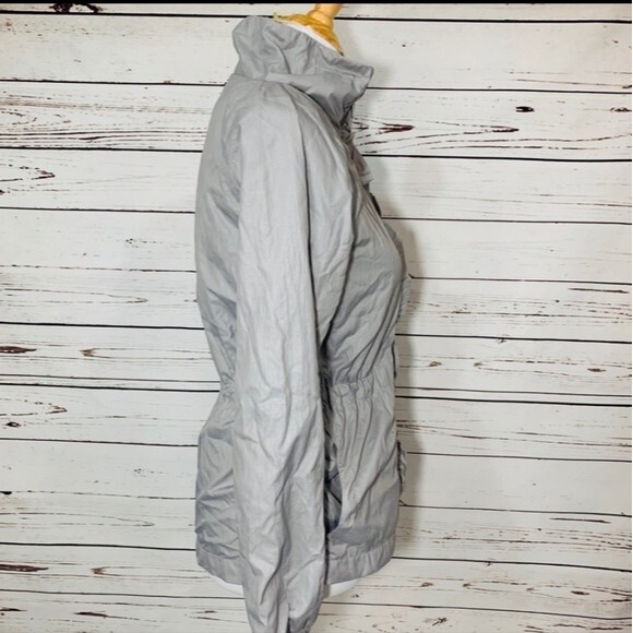 GAP Y2K Body Fit Jacket Large Gray Ruffle Pockets Windbreaker - Picture 3 of 9